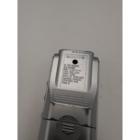 Sony Silver 2 GB Digital Voice Recorder ICD-BX800 Office school Working - Picture 4 of 8